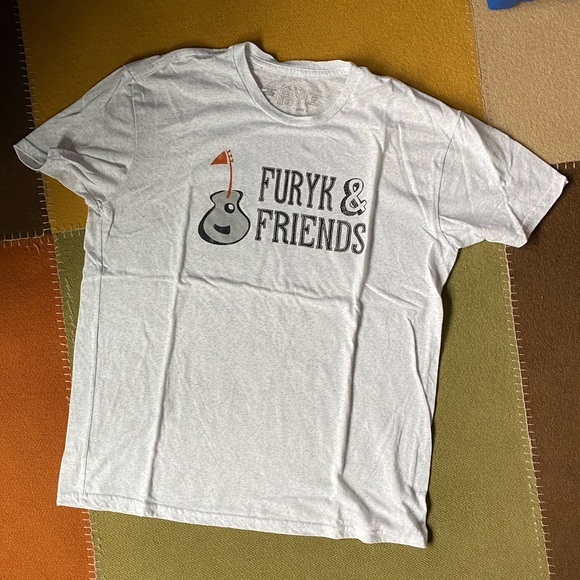 🎸 Furyk & Friends Celebrity Golf Classic Short Sleeve Guitar Tee - Picture 1 of 3